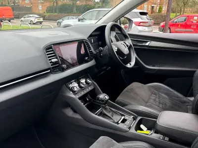 Gebraucht Skoda Karoq SE L 150 PS (110 kW) 2024 Silber SUV