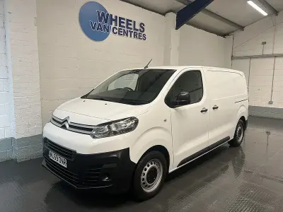 Used Citroën Dispatch 100 HP (73 kW) 2019 White MPV