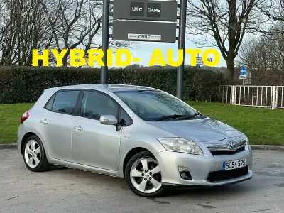 Used Toyota Auris Hybrid