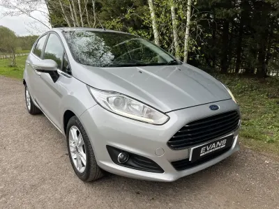 Used Ford Fiesta Zetec 82 HP (60 kW) 2016 Silver Hatchback