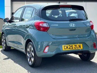 Used Hyundai i10 Advanced 2025 Green Hatchback