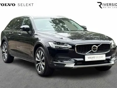 Used Volvo V90 235 HP (172 kW) 2022 Onyx black Estate