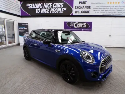 Używany Mini Cooper Hatch 2020 Niebieski Hatchback