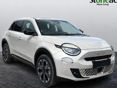 New Fiat 600 136 HP (100 kW) 2025 Beige SUV