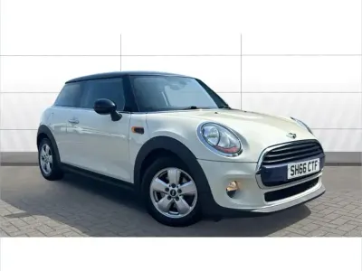 Used Mini Cooper D 113 HP (83 kW) 2016 White Hatchback
