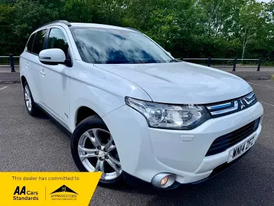 Used Mitsubishi Outlander 2014 White SUV