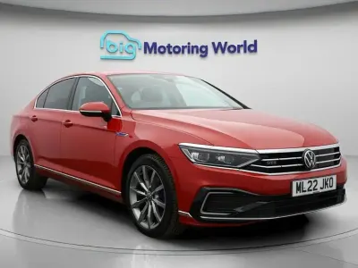 Begagnad VW Passat Advance 218 HK (160 kW) 2022 Röd Kombi