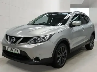 Begagnad Nissan Qashqai Tekna 110 HK (80 kW) 2017 Silver SUV