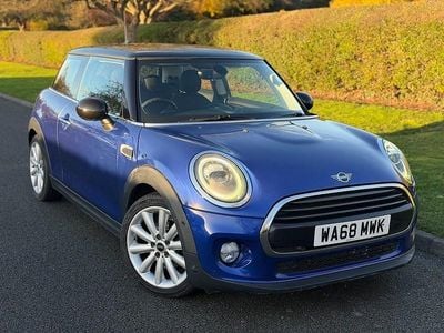 Blue Used 2019 Mini Cooper Classic Hatchback | £8,490 (Good price)