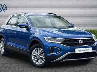 Used VW T-Roc Life 150 HP (110 kW) 2022 Blue SUV