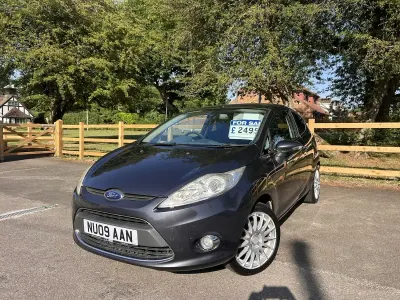 Used Ford Fiesta Titanium 96 HP (70 kW) 2009 Grey Hatchback