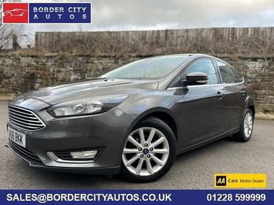 Used Ford Focus Titanium 125 HP (91 kW) 2016 Grey Hatchback