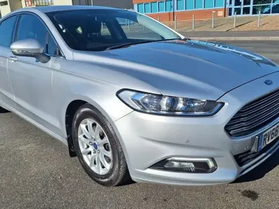 Używany Ford Mondeo Zetec 2016 Srebrny Hatchback