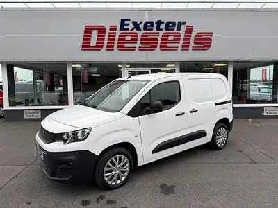 White Used 2020 Peugeot Partner MPV | £9,989 (Fair price)