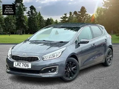 Used Kia Ceed 134 HP (98 kW) 2017 Silver Hatchback