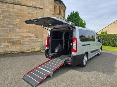 Second-hand Peugeot TePee Comfort 92 CP (67 kW) 2012 Argintiu Monovolum