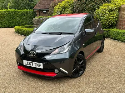 Used Toyota Aygo x-press 68 HP (50 kW) 2017 Grey Hatchback