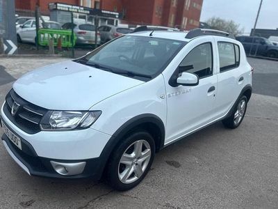 Used Dacia Sandero Lauréate 90 HP (66 kW) 2015