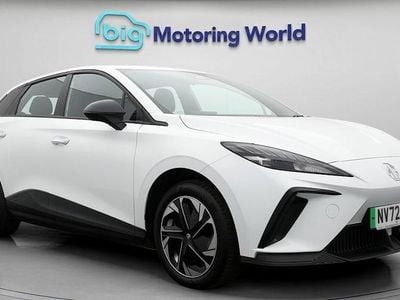 Used MG MG4 EV SE 125 kW (170 HP) 2023 White Hatchback