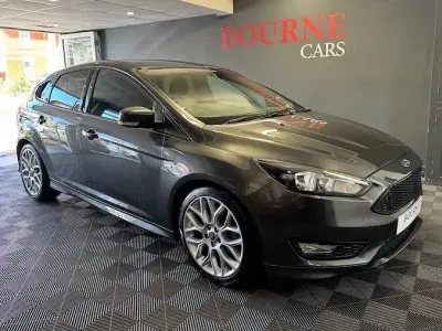 Used Ford Focus ST-Line 140 HP (102 kW) 2018 Grey Hatchback