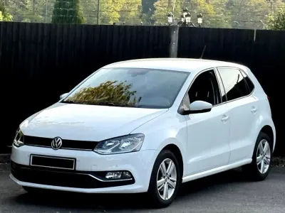 Begagnad VW Polo SE 2015 Vit Halvkombi