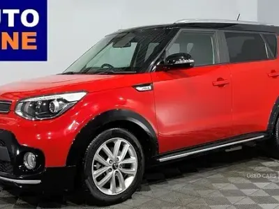 Used Kia Soul 132 HP (97 kW) 2017 Red SUV