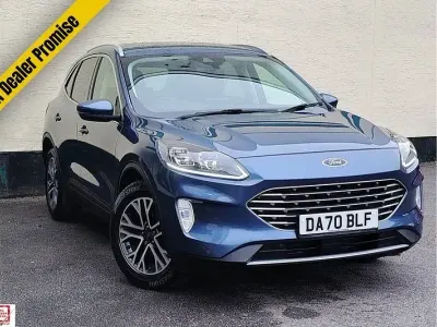 Käytetty Ford Kuga Titanium 120 HP (88 kW) 2020 Sininen Katumaasturi