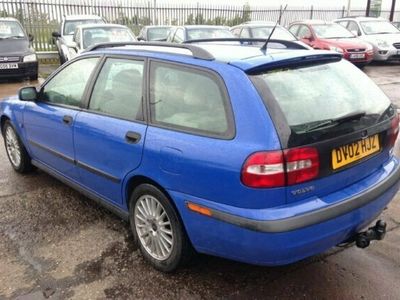 Used 2002 Volvo V40 Estate | £1,595