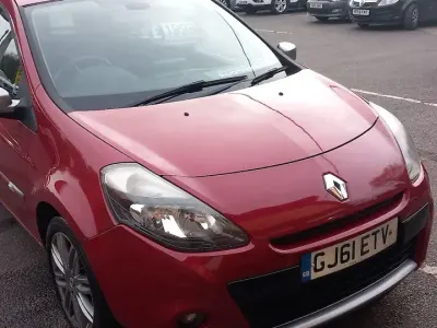 Used Renault Clio Dynamique 2011 Red Hatchback