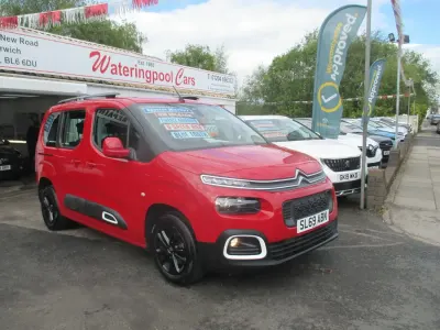 Gebraucht Citroën Berlingo Flair 2019 Rot Van / Kleinbus