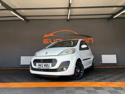 Used Peugeot 107 Active 68 HP (50 kW) 2012 White Hatchback