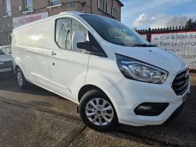 Used Ford Transit Custom Limited 130 HP (95 kW) 2020 White Van