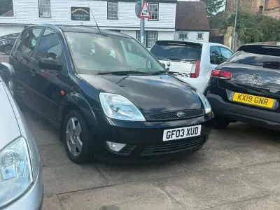 Used Ford Fiesta Zetec 80 HP (58 kW) 2003 Black Hatchback