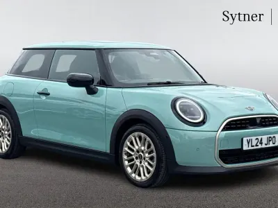 Used Mini Cooper Hatch 154 HP (113 kW) 2024 Green Hatchback