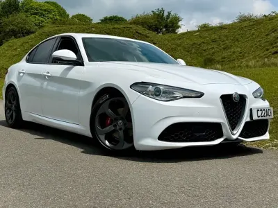 Used Alfa Romeo Giulia Edizione Speciale 180 HP (132 kW) 2017 White Sedan