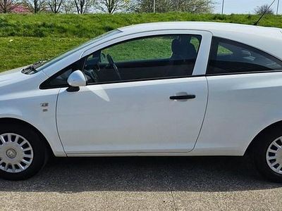 Used Vauxhall Corsa S 2013 White Hatchback