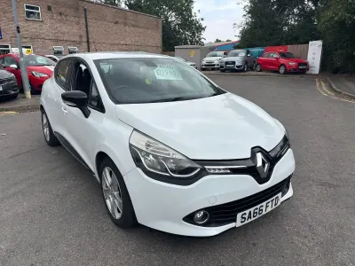 Used Renault Clio Dynamique 90 HP (66 kW) 2016 White Hatchback