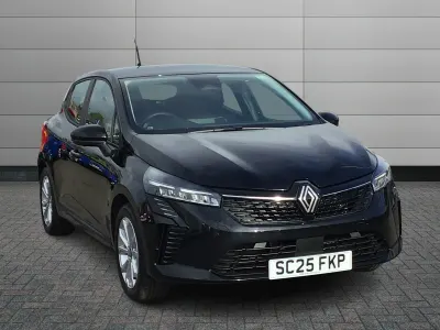 Used Renault Clio V Evolution 143 HP (105 kW) 2025 Metallic  diamond black  Hatchback