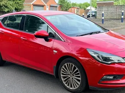 Used Vauxhall Astra Elite 136 HP (100 kW) 2016 Red Hatchback