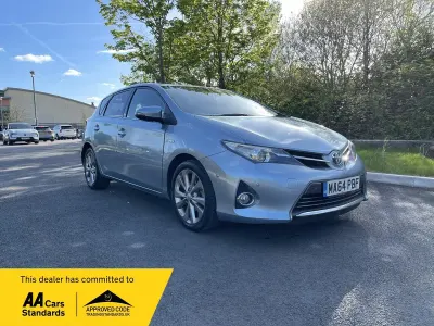 Used Toyota Auris Hybrid