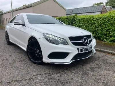 Używany Mercedes E220 AMG line 177 KM (130 kW) 2016 Biały Coupe