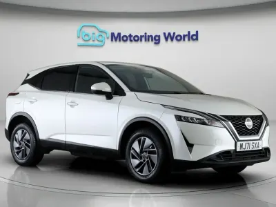 Second-hand Nissan Qashqai Acenta Premium 2021 Alb SUV