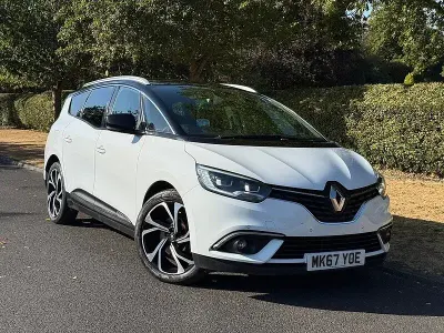 Used Renault Grand Scénic IV Signature 108 HP (79 kW) 2017 White/black MPV