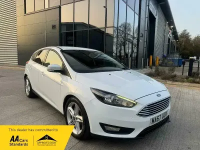 Used Ford Focus Zetec 125 HP (91 kW) 2017 White Hatchback
