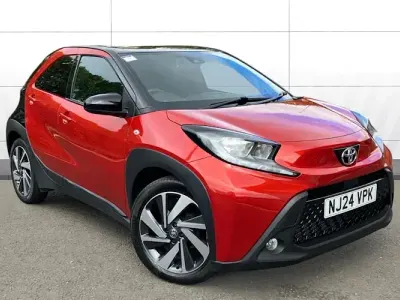 Used Toyota Aygo X 72 HP (52 kW) 2024 Red SUV