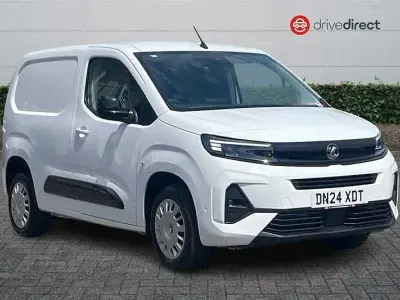 Used Vauxhall Combo S 100 HP (73 kW) 2024 White MPV