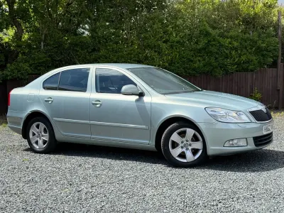 Used Skoda Octavia Elegance 105 HP (77 kW) 2012 Green Hatchback