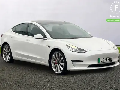 Used Tesla Model 3 Performance 82 kW (112 HP) 2019 White Sedan