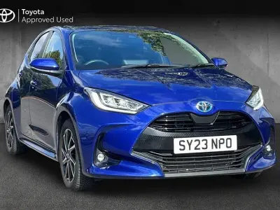 Used Toyota Yaris Design 114 HP (83 kW) 2023 Galactic blue Hatchback