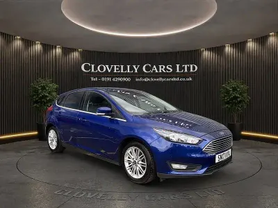 Used Ford Focus Zetec 125 HP (91 kW) 2017 Blue Hatchback